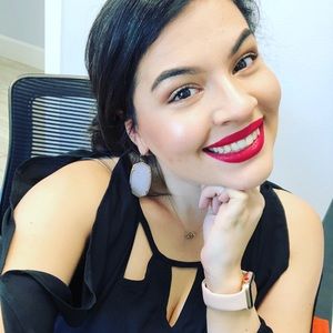 Meet your Posher, Alyssa